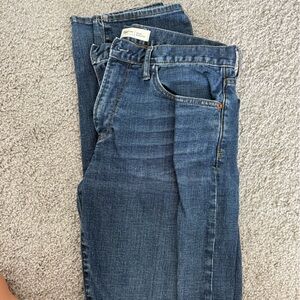 GAP Men’s Straight Leg Blue Jeans